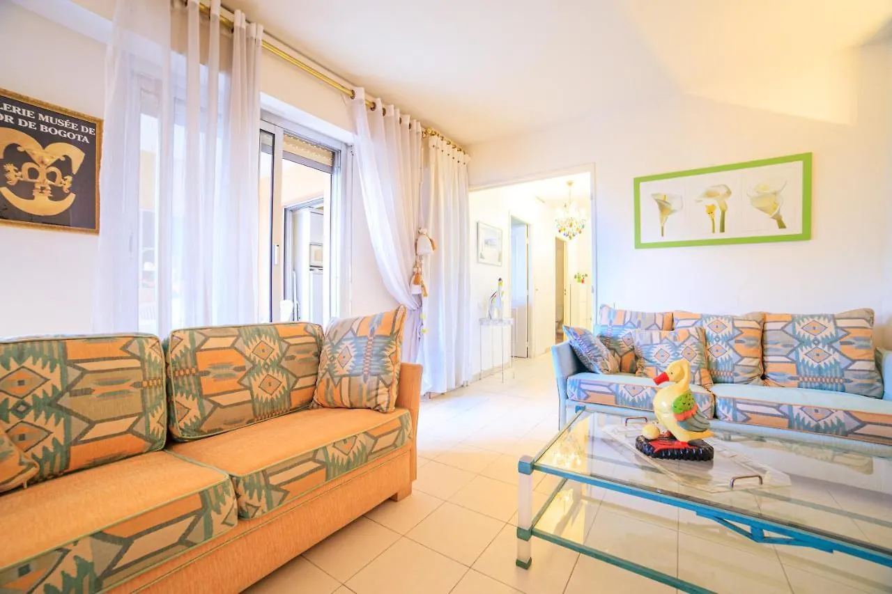 Appartement Les Allees Cannes